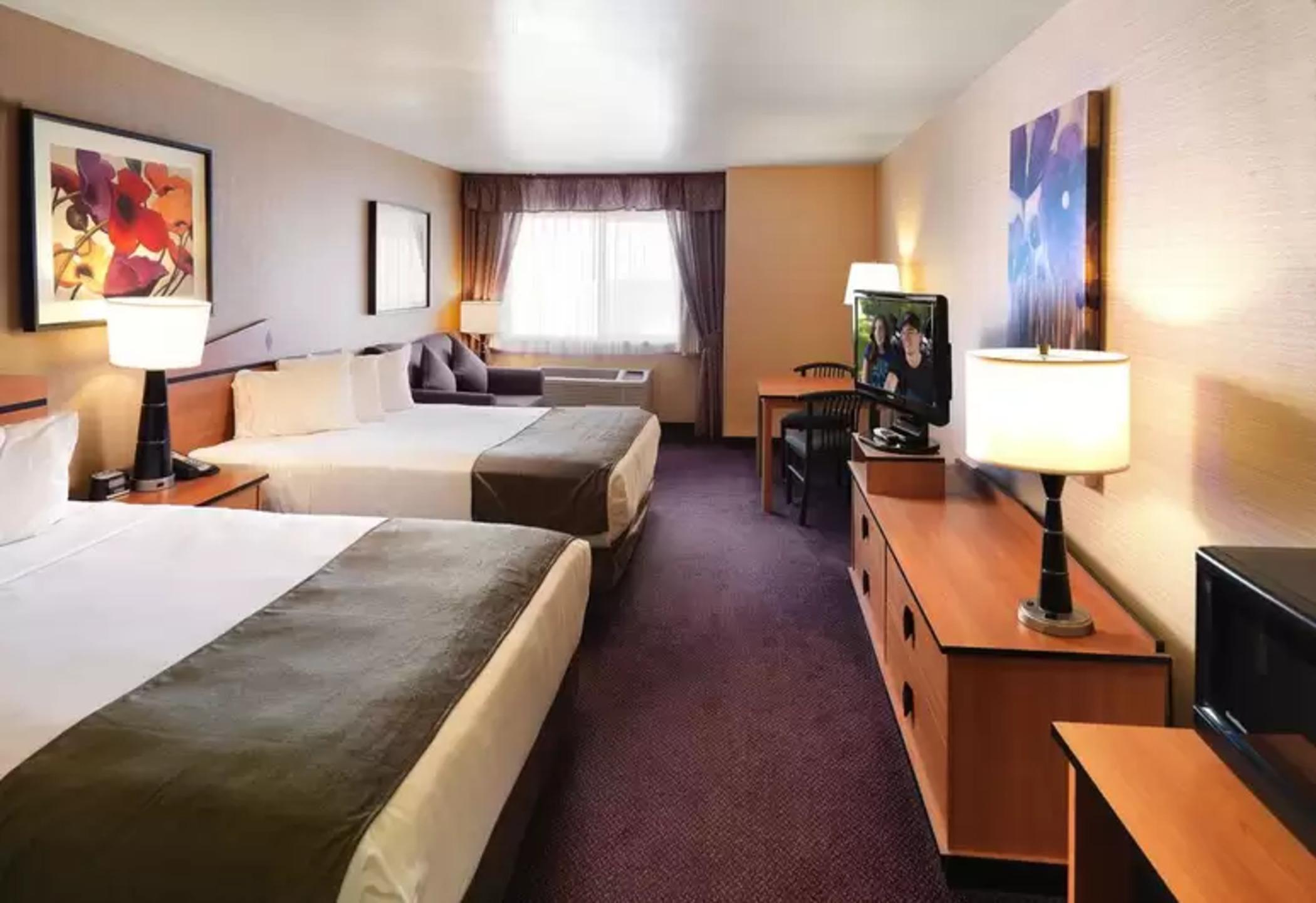 Crystal Inn Hotel & Suites - Midvalley Мюррей Экстерьер фото