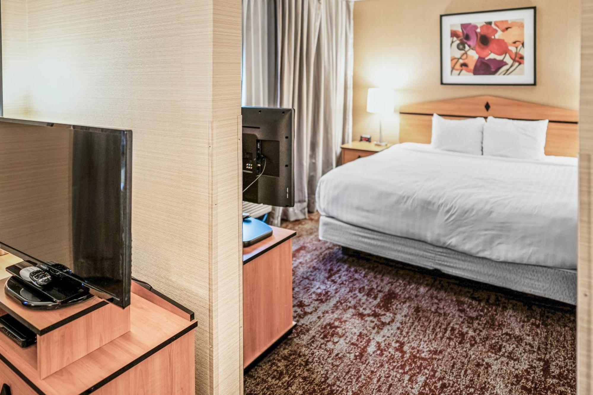 Crystal Inn Hotel & Suites - Midvalley Мюррей Экстерьер фото